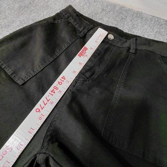 Barrel Cargo Pants Black Jeans Womens Size MEDIUM 28x26 Pockets - Picture 9 of 12